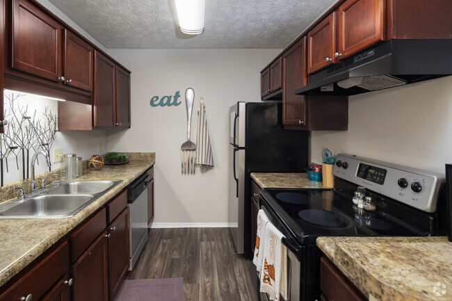 2 BR, 2 BA, 1,050 SF