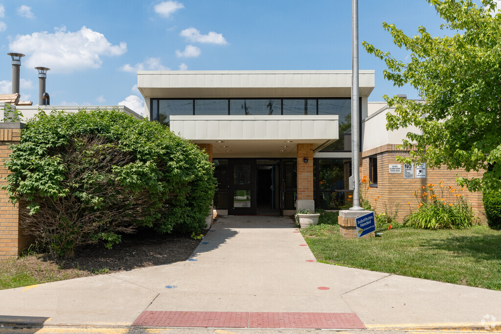 Front entrance to Crothers Elementary School.