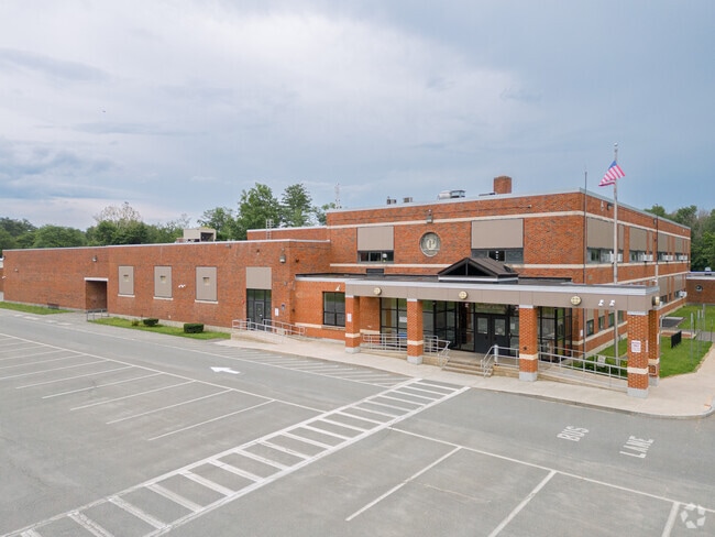 Pashley Elementary School entrance is very inviting to students.