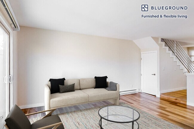 2106 Manhattan Beach Blvd unit FL0-ID10198A, Redondo Beach, CA 90278 - photo 2