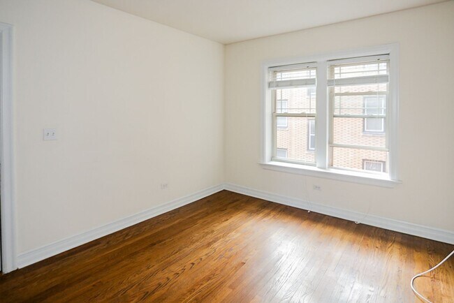 3824 N Sheffield Ave unit 3, Chicago, IL 60613 - photo 4