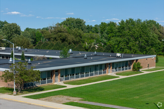Ledgeview Elementary School in Clarence has a student teacher ratio of 13 to 1.