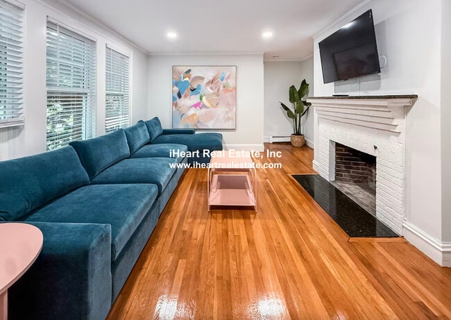 65-67-67 St James Cir, Newton, MA 02458 - photo 5