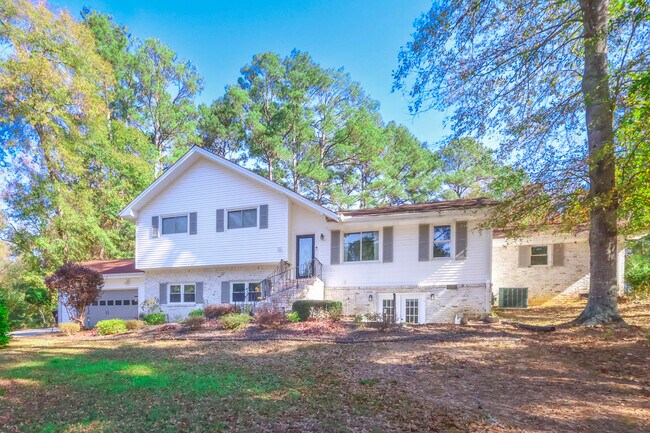 225 Willow Lake Ln, Sharpsburg, GA 30277 - photo 5