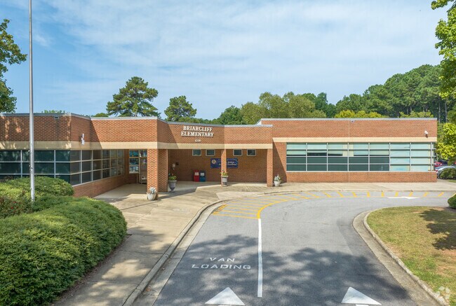 The Briarcliff Elementary School serves young kids grades PreK-5 in the South Cary neighborhood.