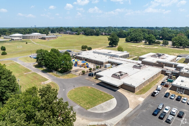 There is plenty of parking at Shrine School in Memphis.