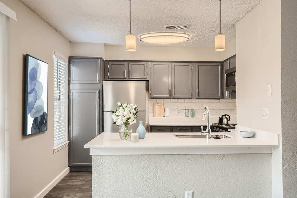 Morgan Apartments, Bedford, TX 76022 - photo 1