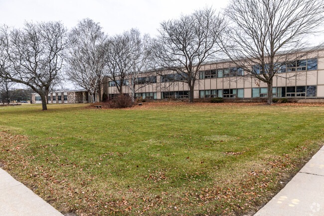 Park View Elementary School is a great option for kids in Cudahy.