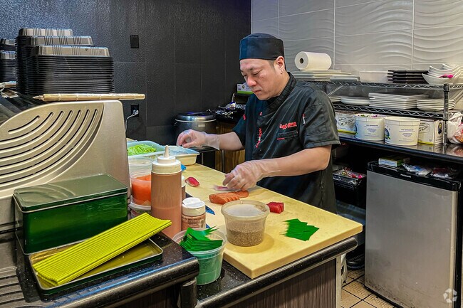 East Hanna Japanese Restaurant has some really delectible sushi in Sayreville, NJ.