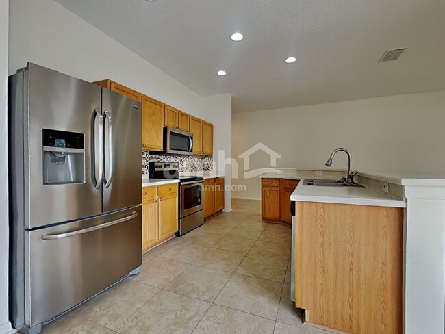 1511 Emerald Hill Way, Valrico, FL 33594 - photo 3