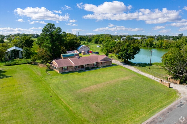 Large acreage and small ponds await prospective homeowners in Whitesboro.