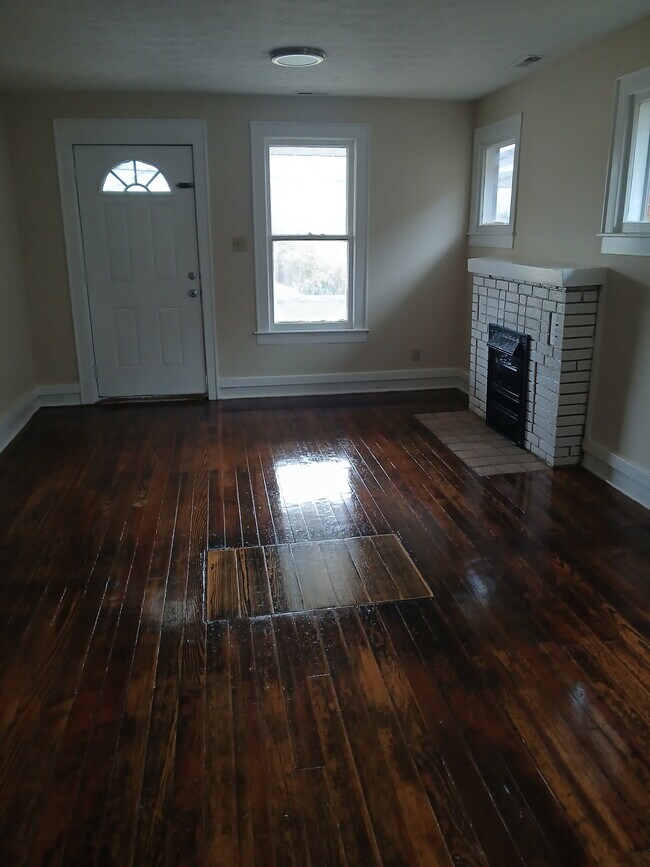 2812 Overlook Dr, Huntington, WV 25705