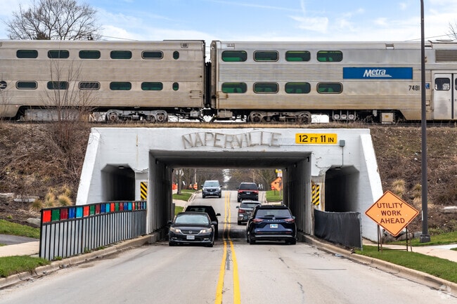 Residents of East Naperville can commute via car or the Metra.