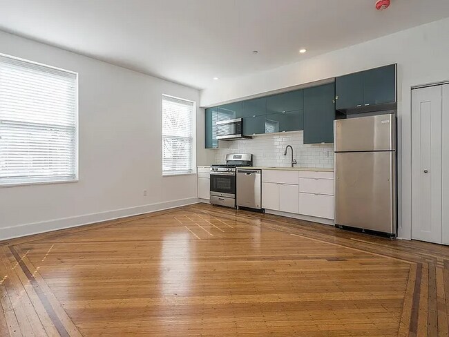 4816 Chester Ave unit 10, Philadelphia, PA 19143 - photo 4