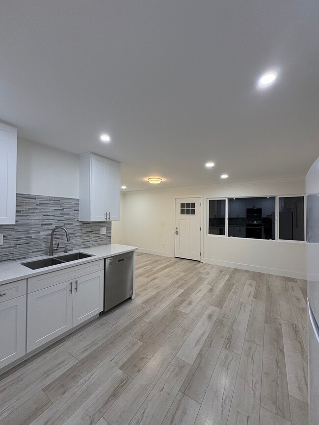 4619 Del Monte Ave unit 4619 Del Monte Ave, San Diego, CA 92107 - photo 7