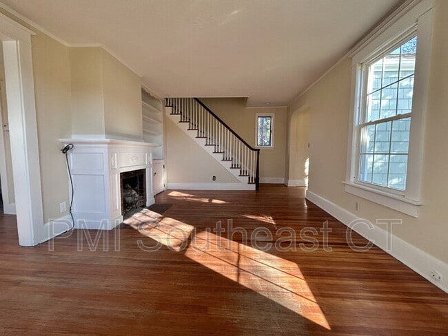 142 Old Norwich Rd, Quaker Hill, CT 06375 - photo 6