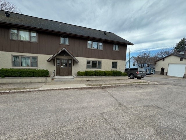 930 Elm St unit 1, Hancock, MI 49930 - photo 1