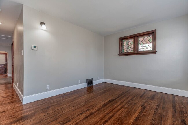 5738 Chippewa St unit 5738, Saint Louis, MO 63109 - photo 2