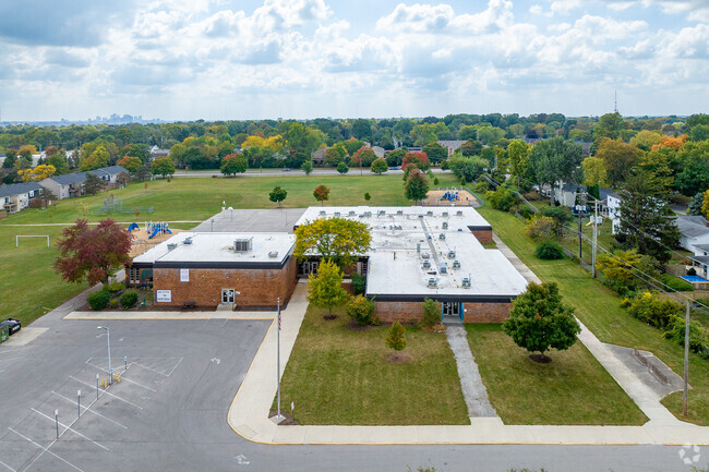 Winterset Elementary School, Rankings & Reviews - Homes.com