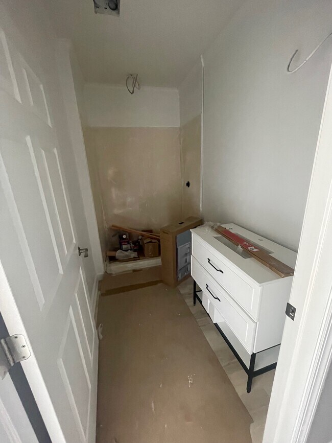 1231 Pennsylvania Ave unit Floor-2, Monaca, PA 15061 - photo 5