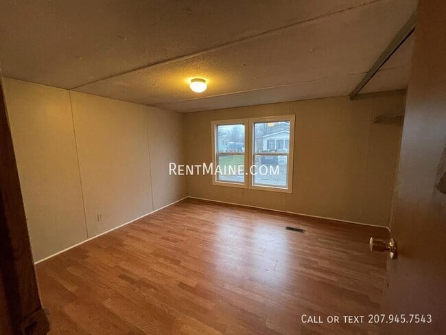 133 Harrison St, Pittsfield, ME 04967 - photo 4