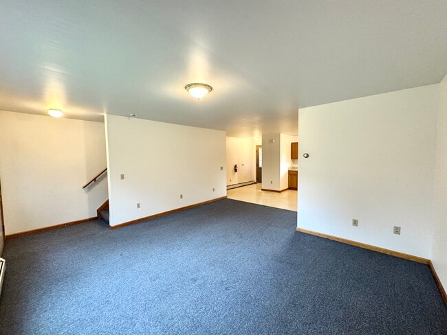 10 Lyon Ln, Essex Junction, VT 05452 - photo 3