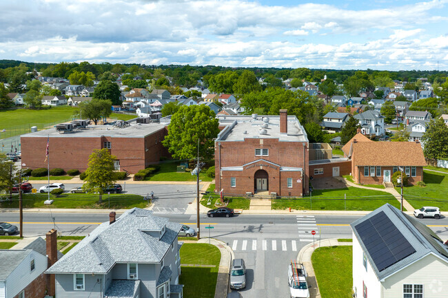 Arbutus Elementary School in Baltimore, MD has a GreatSchools rating of 7/10.