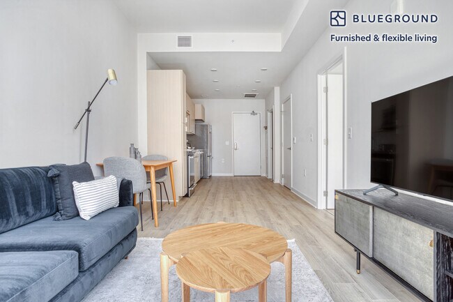 2121 1st St SW unit FL6-ID345, Washington, DC 20024 - photo 3