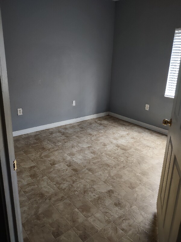 9531 Newdale Way unit 101, Riverview, FL 33578 - photo 7