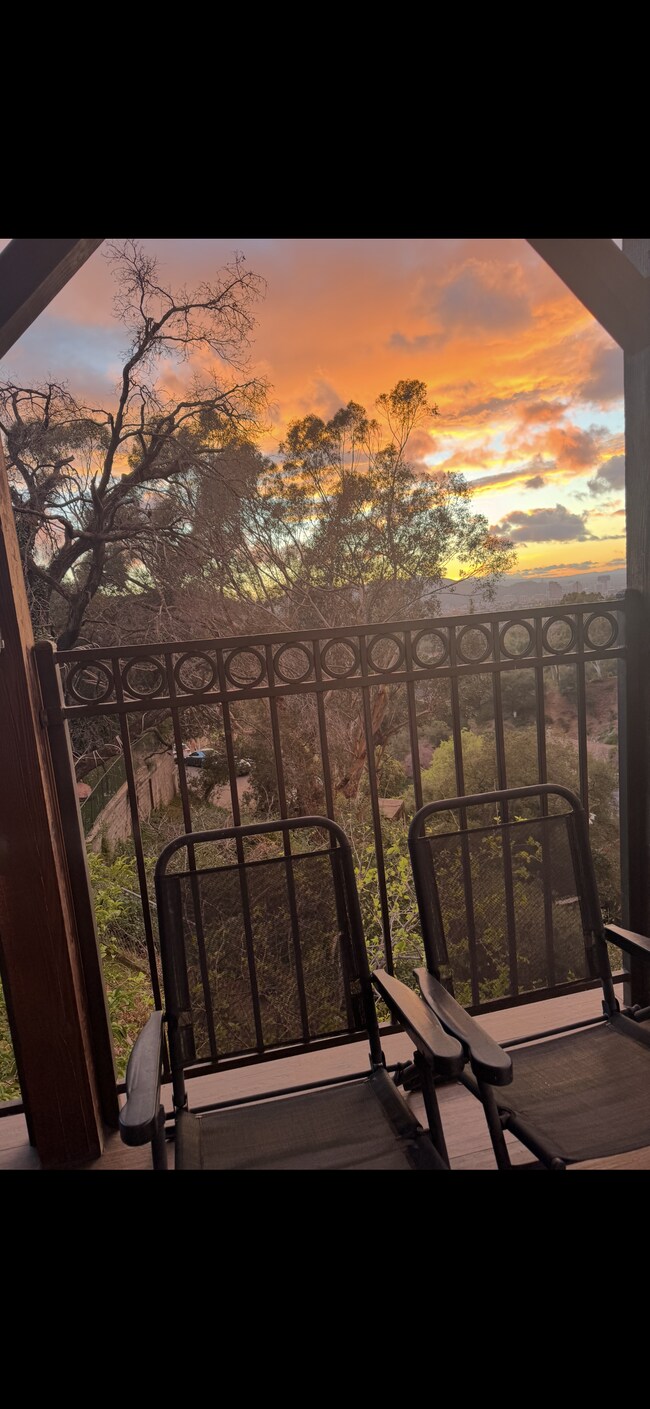 2303 Pennerton Dr unit 1, Glendale, CA 91206 - photo 3