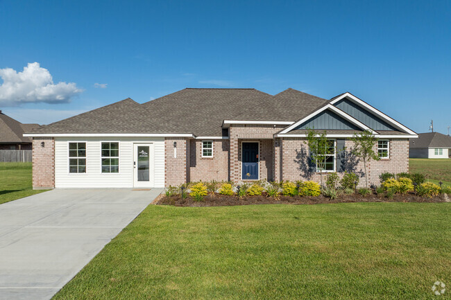 Many homes in Carlyss offer medium sized front lawns.