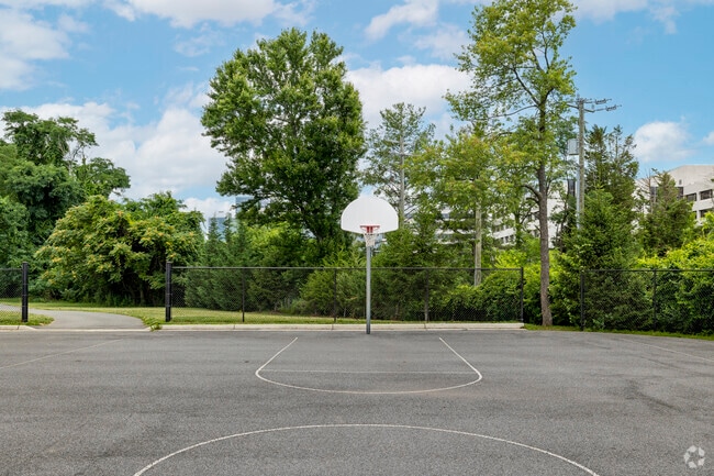 Westgate Elementary School has a basketball court for youth of Falls Church.
