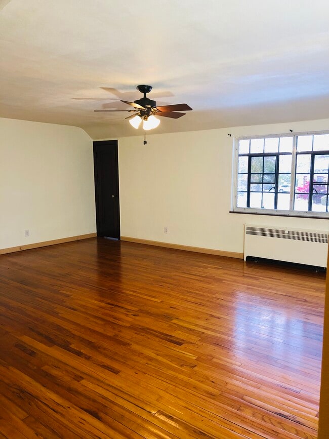 735 Lincolnway E, Mishawaka, IN 46544