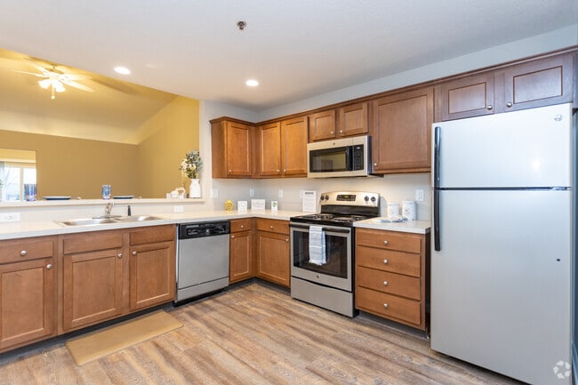 Redwood Cascade Township, Grand Rapids, MI 49546 - photo 6