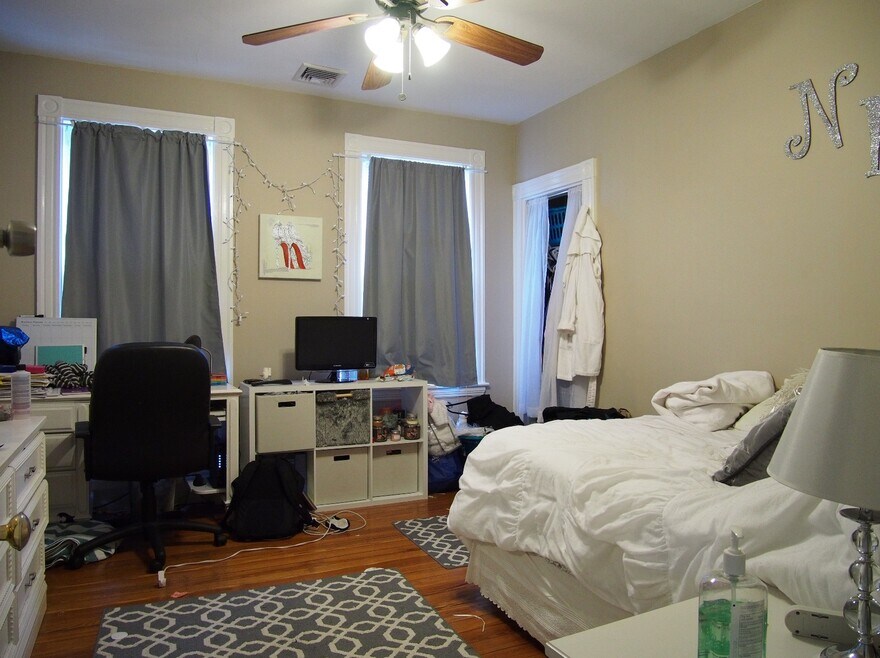 129 Cedar St unit 3, Roxbury, MA 02119 - photo 1