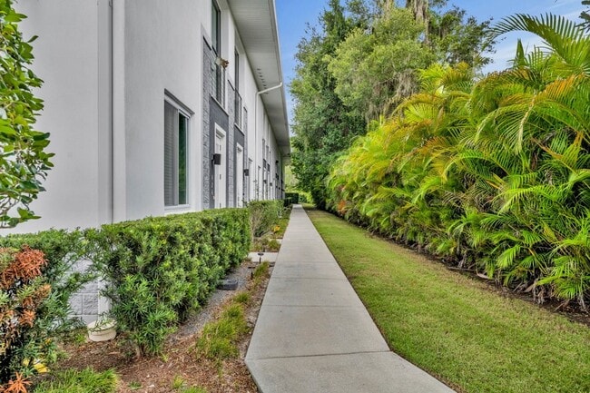 Garden-Style Front Path