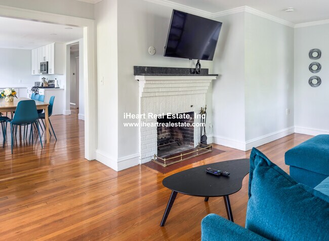 65-67-67 St James Cir, Newton, MA 02458 - photo 7