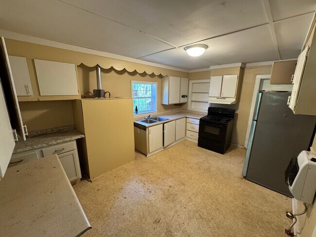 202 Martin Luther King Dr unit A, Fulton, MS 38843 - photo 3