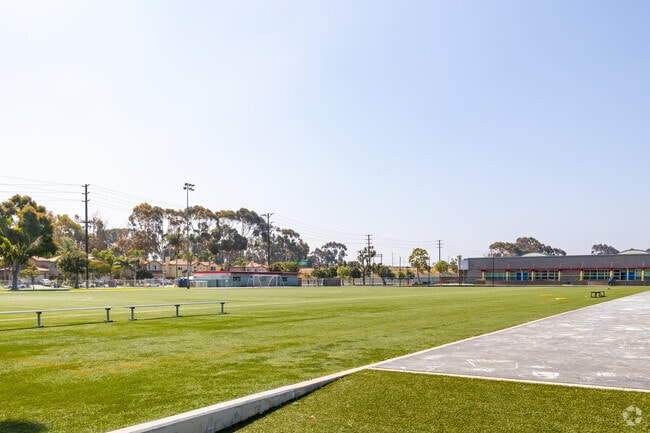 Juan De Anza Elementary School in Hawthorne, CA offers a pristine turf field.