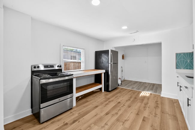 3525 50th Ave N unit A, St. Petersburg, FL 33714 - photo 3