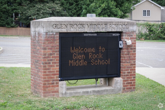 Glen Rock Middle School in New Jersey has 621 students.