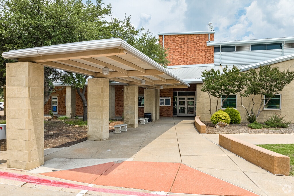 JW and Ruth Christie Elementary School in Frisco Neighborhood.