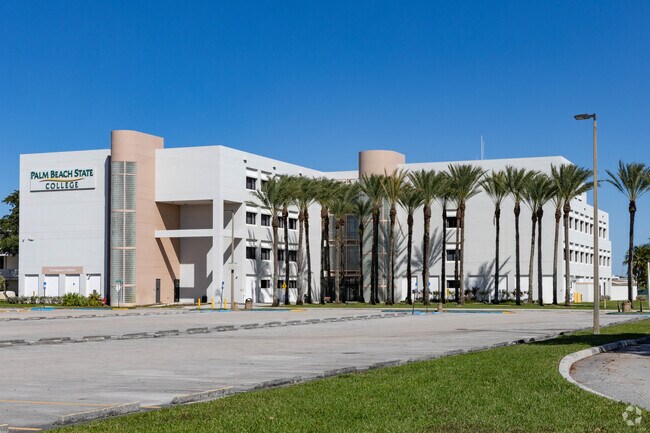 Classes at Palm Beach State College are only a 2 mile drive from Bryant Park.