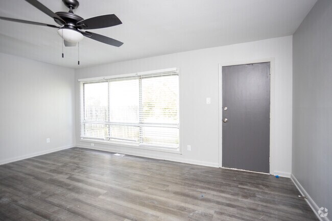 2BR, 1.5BA - 1,200 SF