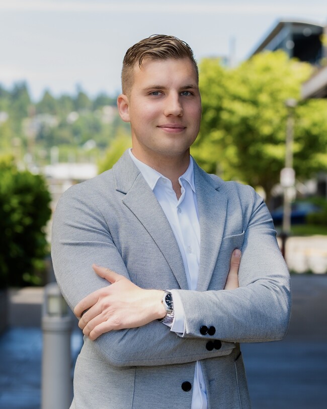 Agent Photo