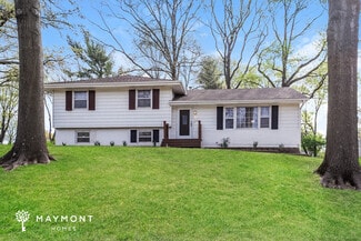 1205 Scott Dr, Liberty, MO 64068