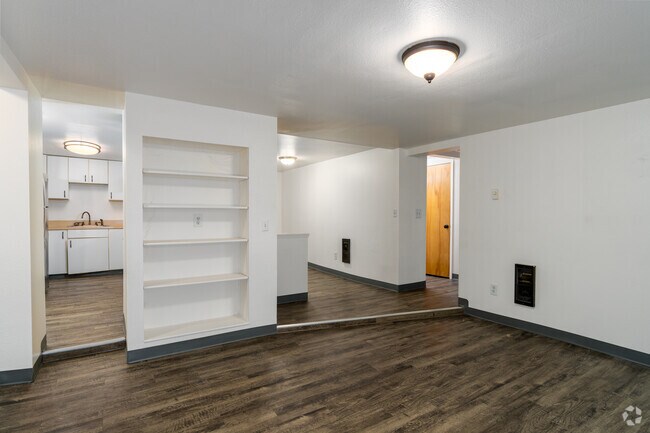 2BR, 1BA - 1000SF - Living Room