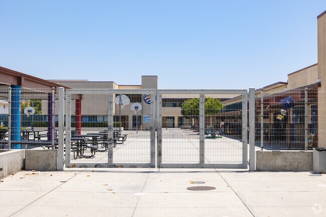 Jefferson Elementary School in Hawthorne, CA offers students plenty of outdoor space.
