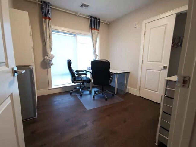 214 Market St unit 1, Boston, MA 02135 - photo 5