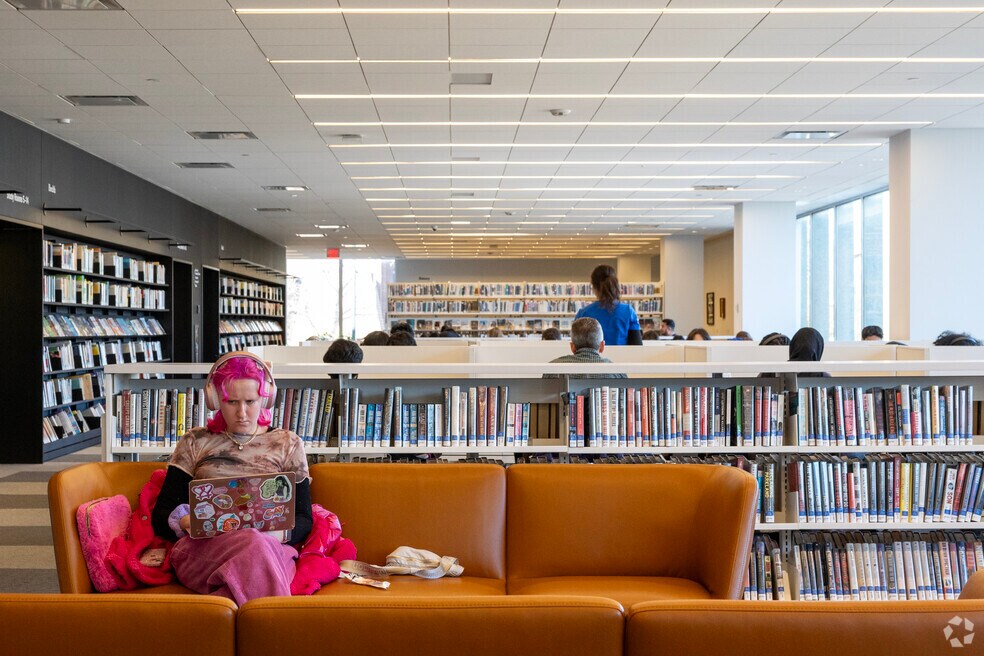 Neighborhood_Barcelona_v2_013024